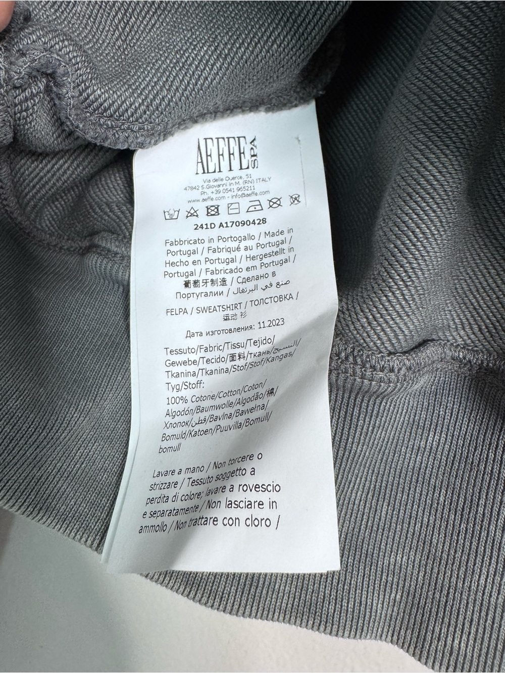 Moschino Organic Gray Cropped Slogan Hoodie View 5